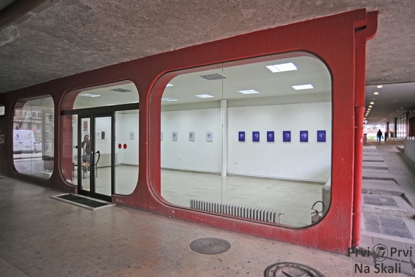 PRVI PRVI NA SKALI Narodni muzej Kragujevac Mali likovni salon