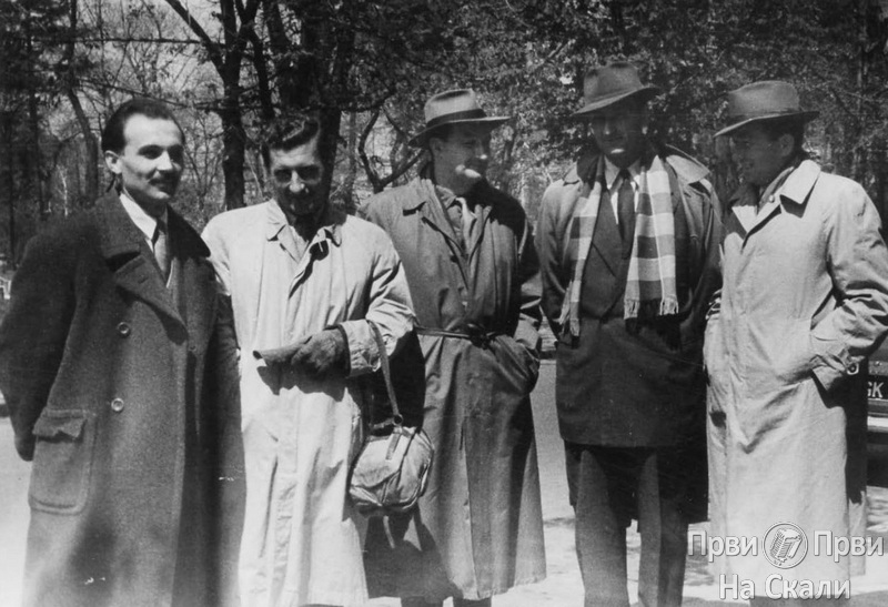 PRVI PRVI NA SKALI Staro vojnicko groblje Nenad Karamijalkovic prilog 32 PRVI PRVI NA SKALI Staro vojnicko groblje Nenad Karamijalkovic prilog 32