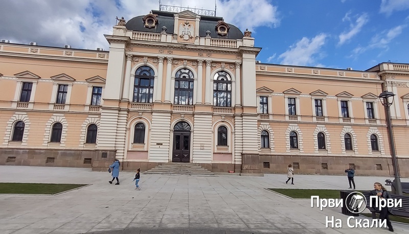 PRVI PRVI NA SKALI Kragujevac Preuređen Trg Radomira Putnika Dominacija sivila nad zelenilom 07