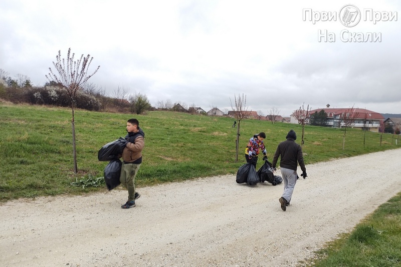 PRVI PRVI NA SKALI Kragujevac Prvo ciscenje Metinog Brda u 2024 8