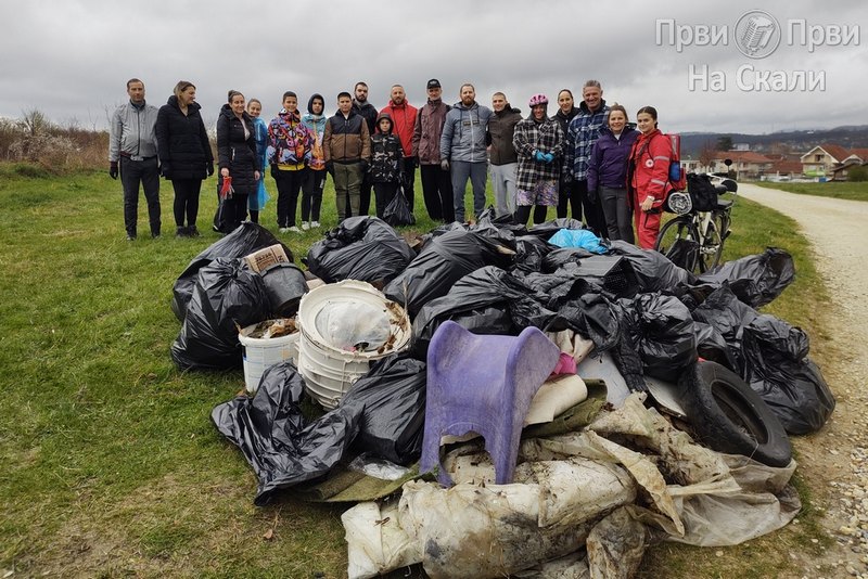 PRVI PRVI NA SKALI Kragujevac Prvo ciscenje Metinog Brda u 2024 99