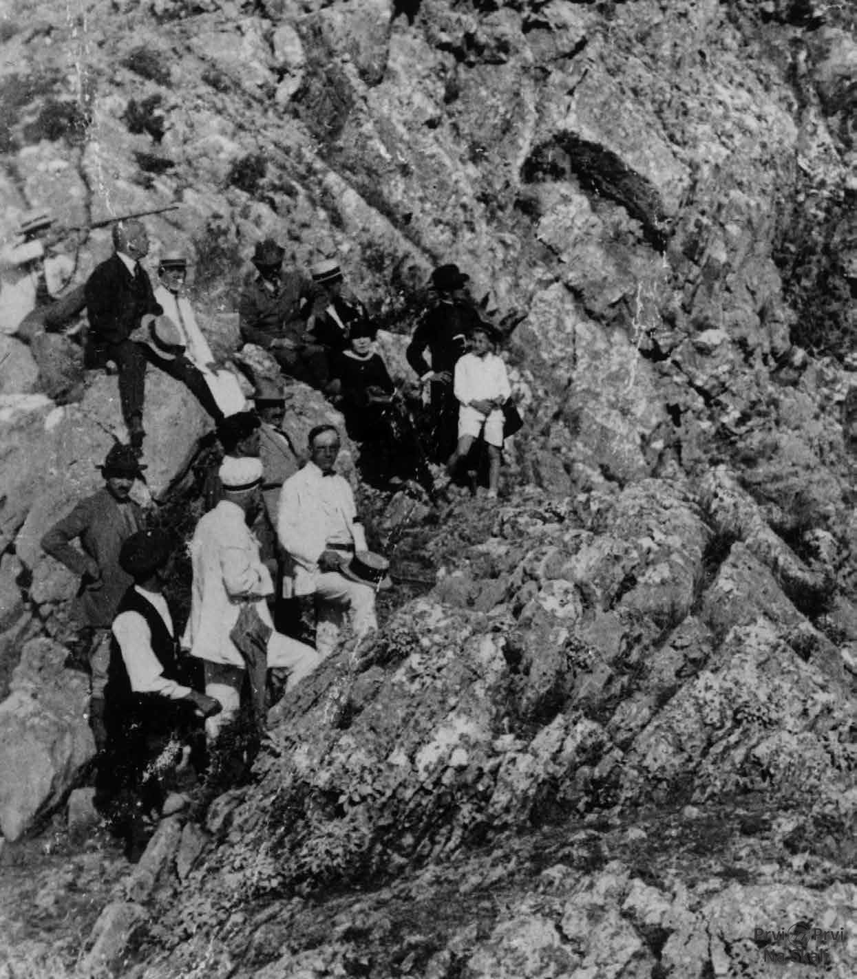 Jovan i Ljubica Cvijić sa saradnicima na Crvenom jezeru, u Prokletijama, posle 1911.